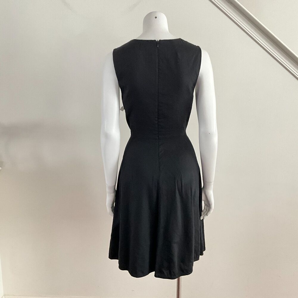 Linen Blend Theory Fit & Flare Dress 8 Black Sleeveless V-neck Pockets 8 - Picture 3 of 8